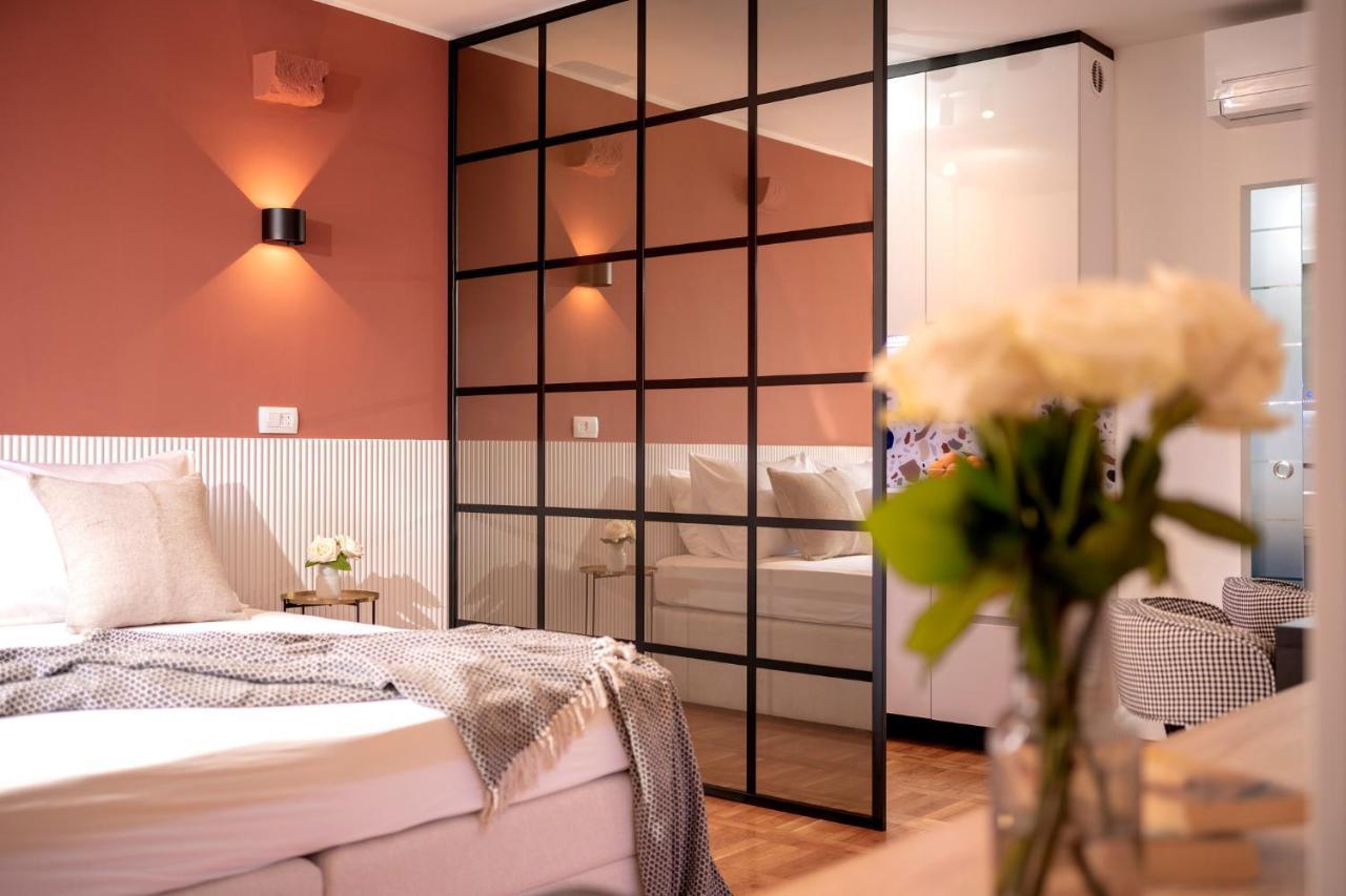 Fingerprint Central Apartment 5 Min From Center & Beach Hvar Town Bagian luar foto
