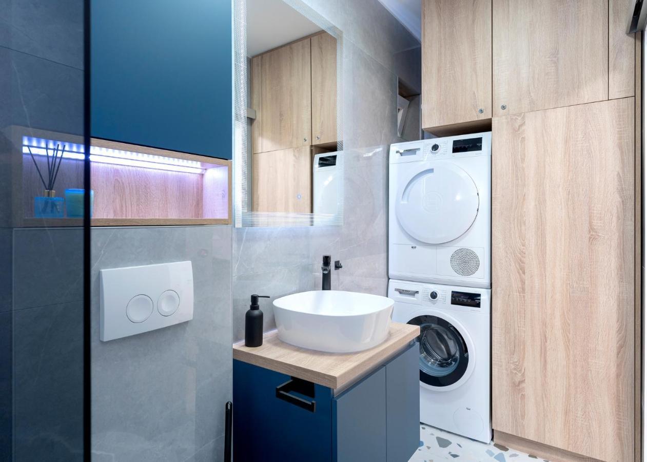Fingerprint Central Apartment 5 Min From Center & Beach Hvar Town Bagian luar foto