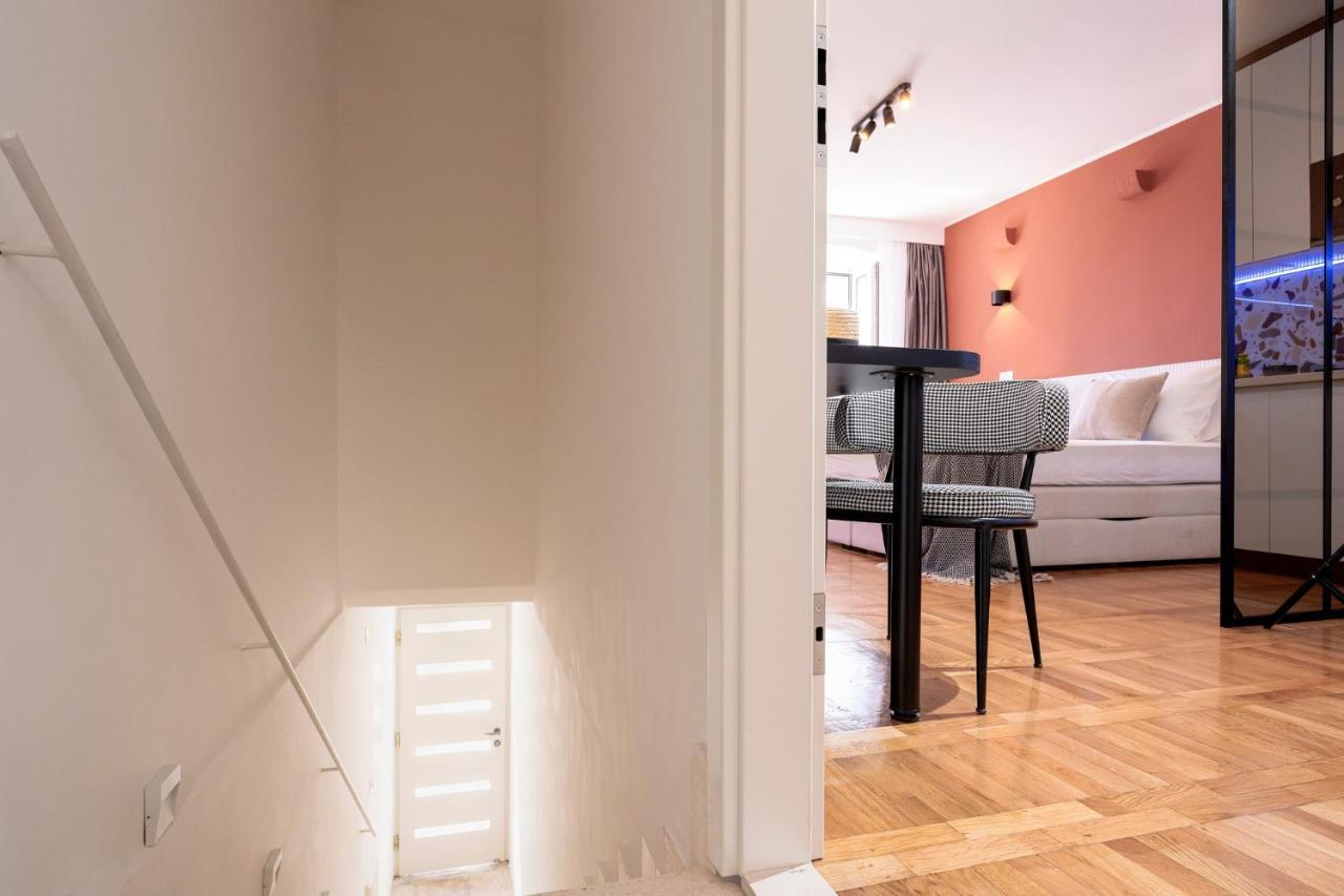 Fingerprint Central Apartment 5 Min From Center & Beach Hvar Town Bagian luar foto