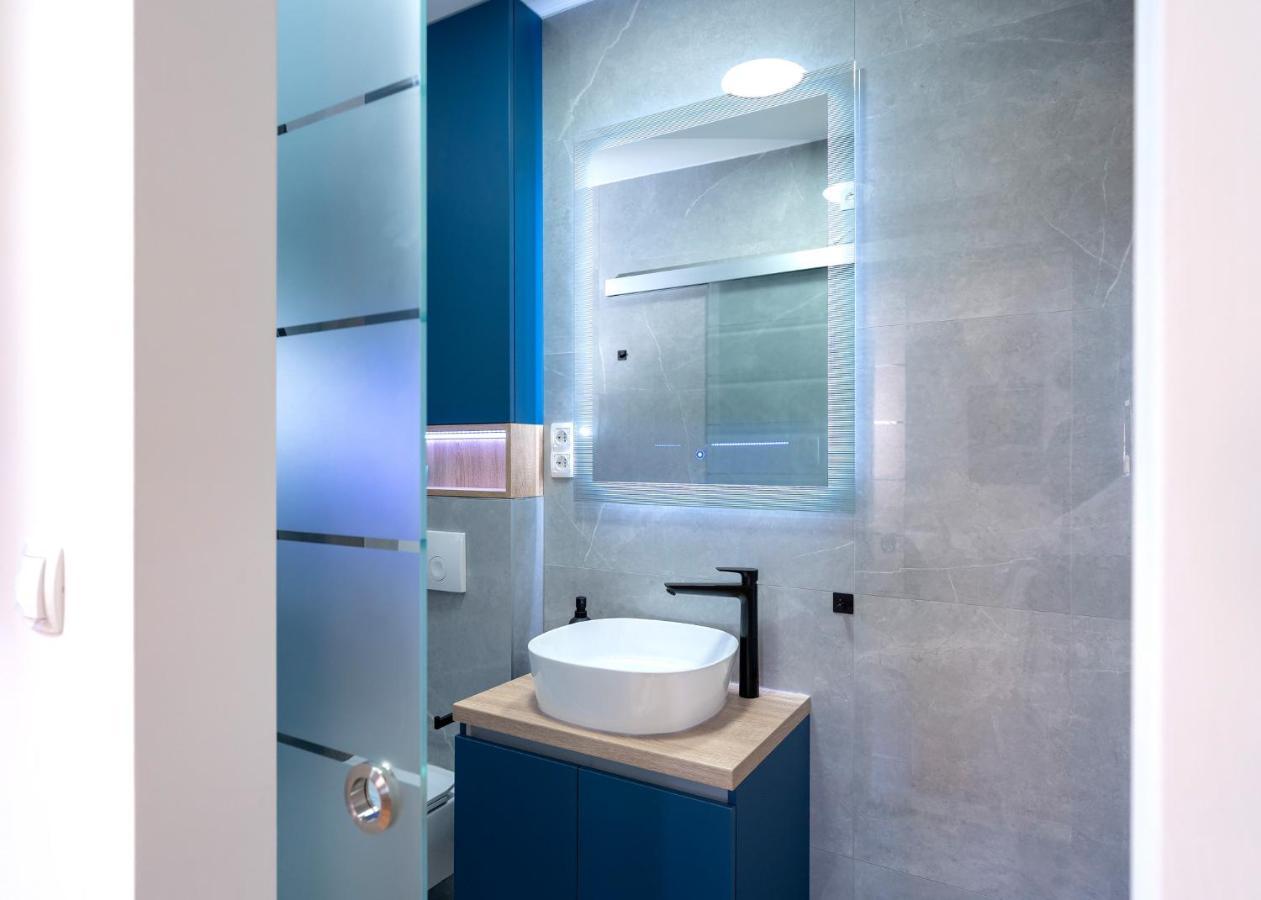 Fingerprint Central Apartment 5 Min From Center & Beach Hvar Town Bagian luar foto