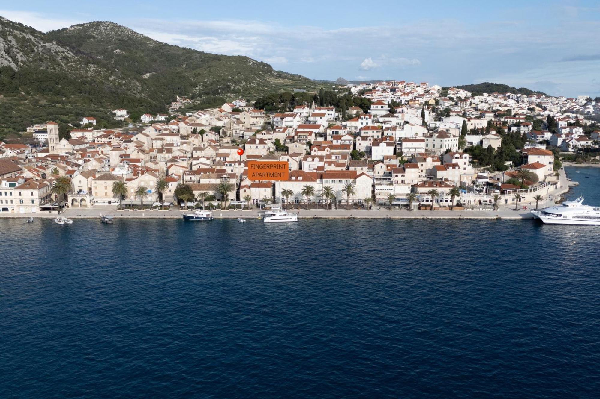 Fingerprint Central Apartment 5 Min From Center & Beach Hvar Town Bagian luar foto